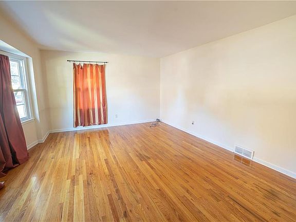 4th image of 12153 E 39th Ter S