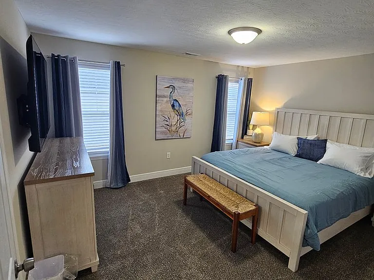 2224 Morris Ave — Photo 19