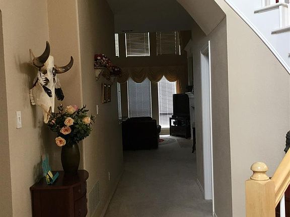 3rd image of 8605 Forest Glenn Dr