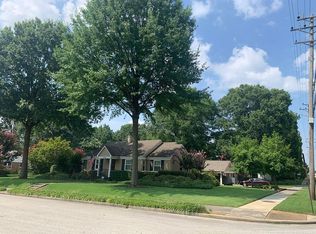 2790 Iroquois Rd, Memphis, TN 38111