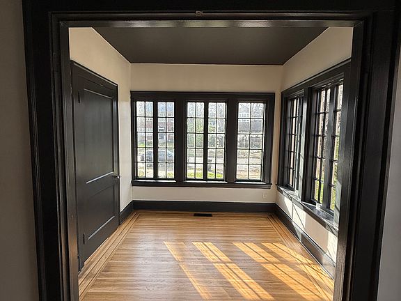 4th image of 2321 Glenmary Ave APT 1