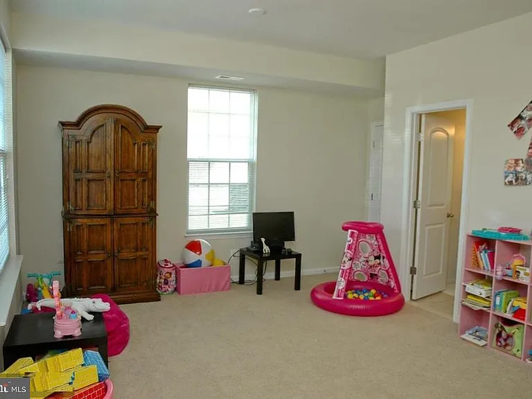 22698 Parkland Farms Ter — Photo 2
