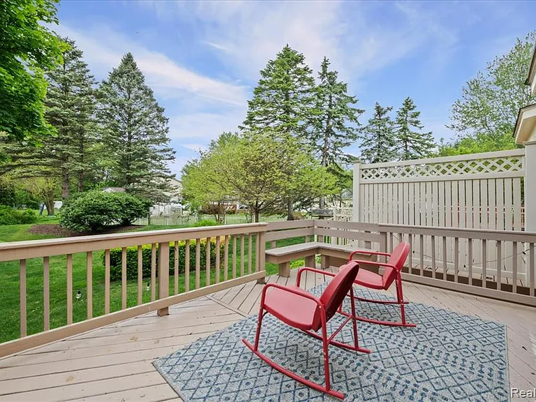 1652 Bennington Ct — Photo 26