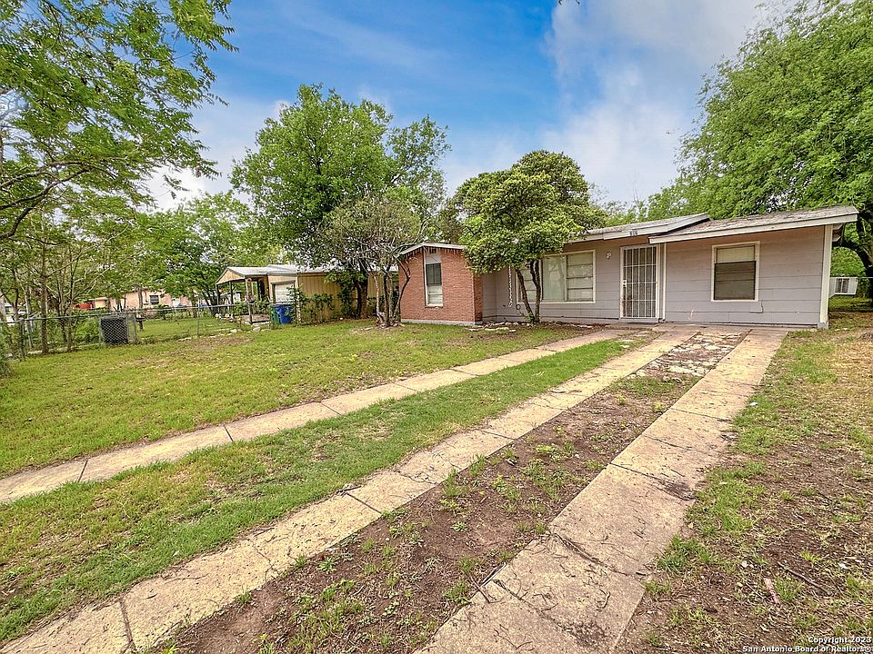 1st image of 207 Sandledge Dr