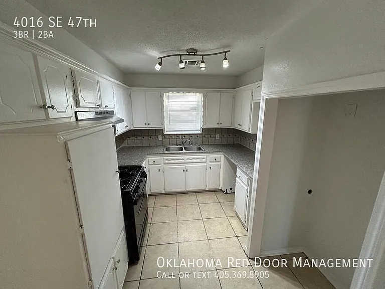 4016 SE 47th St — Photo 3