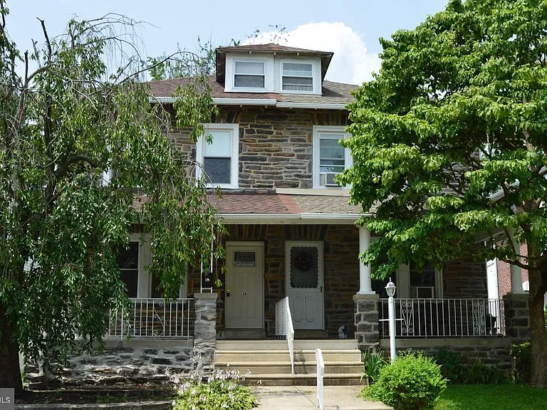 16 W Mercer Ave — Photo 1