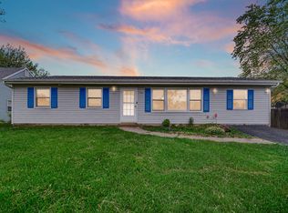 738 Heritage Rd, Valparaiso, IN 46385