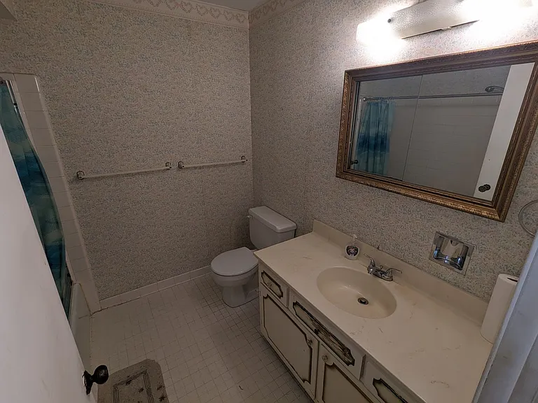 5526 Heatherdowns Blvd — Photo 9