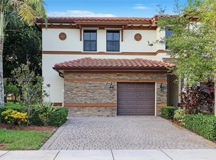 12365 S Village Cir, Davie, FL 33325