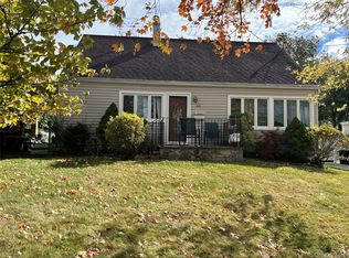 46 Heathcote Rd, Yonkers, NY 10710