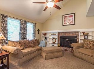 8013 Park St, Lenexa, KS 66215