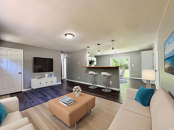 2nd image of 1539 S Ridgeview Rd