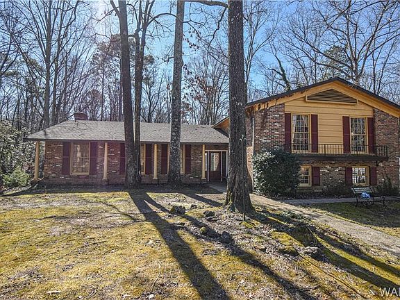2nd image of 4013 Windermere Dr