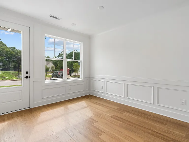 4603 1/2 Malone Ct — Photo 8