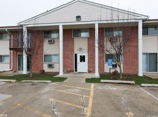 703 E Fullerton Ave APT 109, Glendale Heights, IL