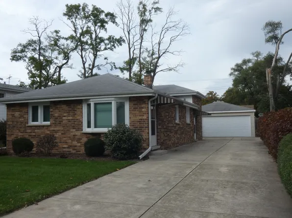 1313 Medinah St, Bensenville, IL 60106