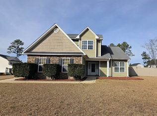 4716 Cedar Pass Dr, Hope Mills, NC 28348