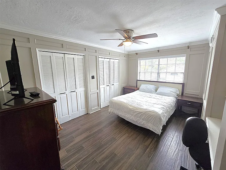 560 Brandon Rd — Photo 17