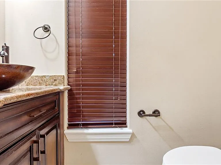 3002 Santa Monica St — Photo 17