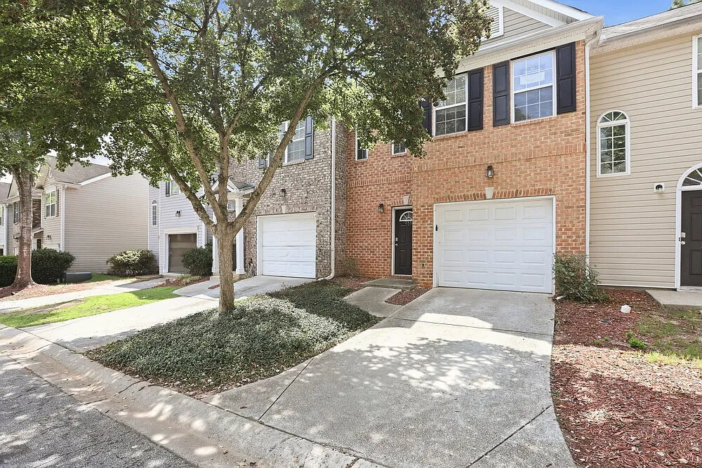 3 bed, 2.5 bath, 1534 sqft, $1,840 — Photo 2