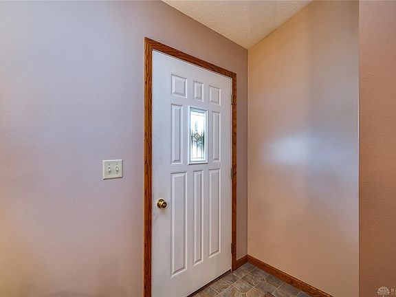 4th image of 415 Ashbury Farms Dr