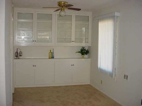 3rd image of 5051 Elm St