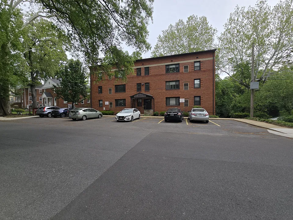 8301 Garland Ave #4