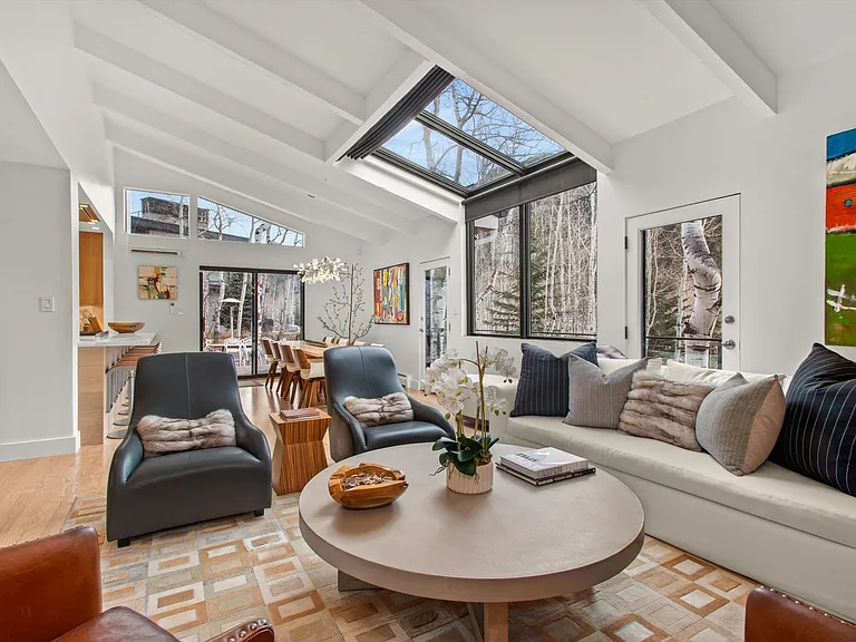 262 Eastwood Dr — Photo 5