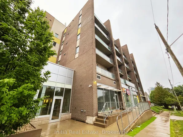 62 Balsam St #B303, Waterloo, ON N2L 3H2