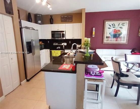 5th image of 1067 NE 41st Pl #1067