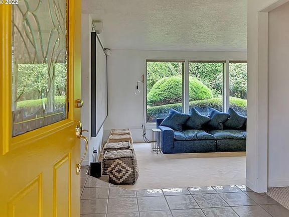 2nd image of 16560 SE Bel Air Dr