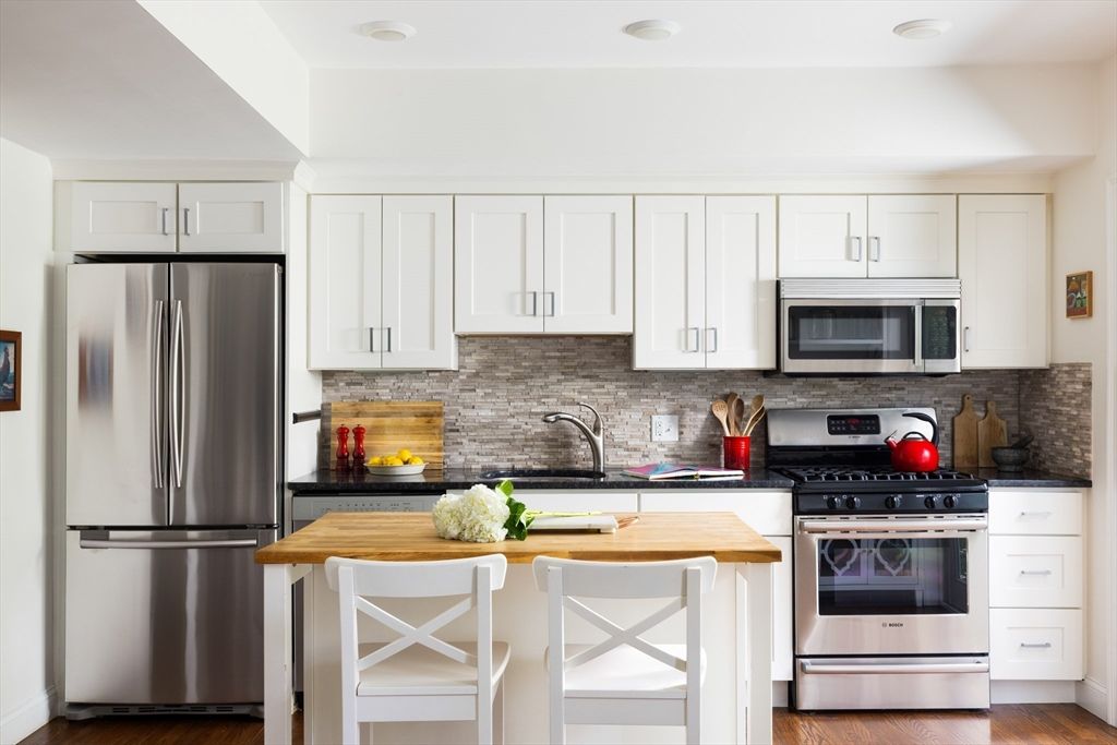 143 Cedar St #6, Somerville, MA - View 3