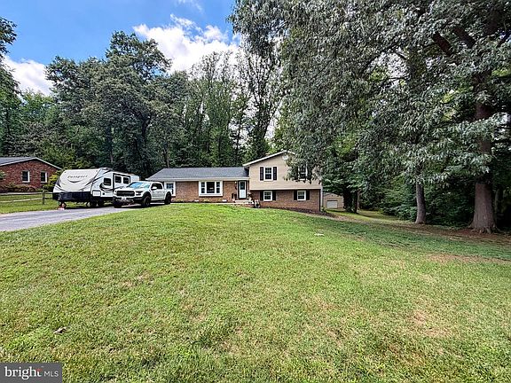 2nd image of 10372 Andrea Ln