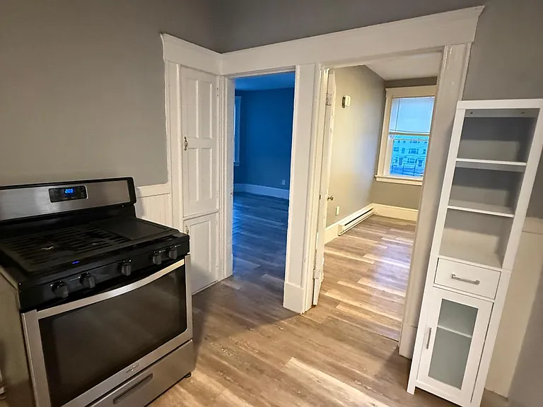 18 Oak Hill Ave #3F — Photo 13
