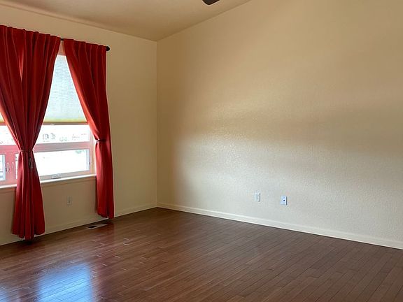 5th image of 422 Storm Rdg