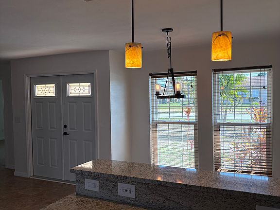 5th image of 1011 SE 27th St #1