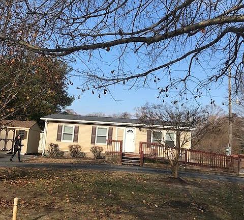 4th image of 26416 Horseshoe Dr