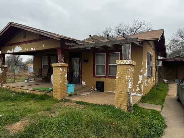 805 S 9th St, Slaton, TX 79364