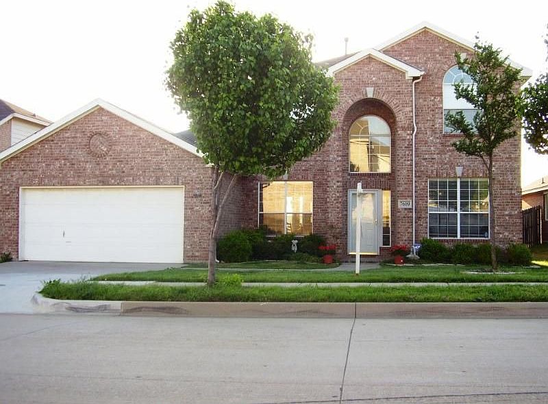 1st image of 7609 Parkwood Plaza Dr