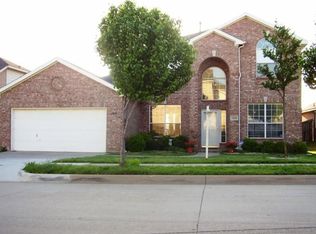7609 Parkwood Plaza Dr, Fort Worth, TX 76137