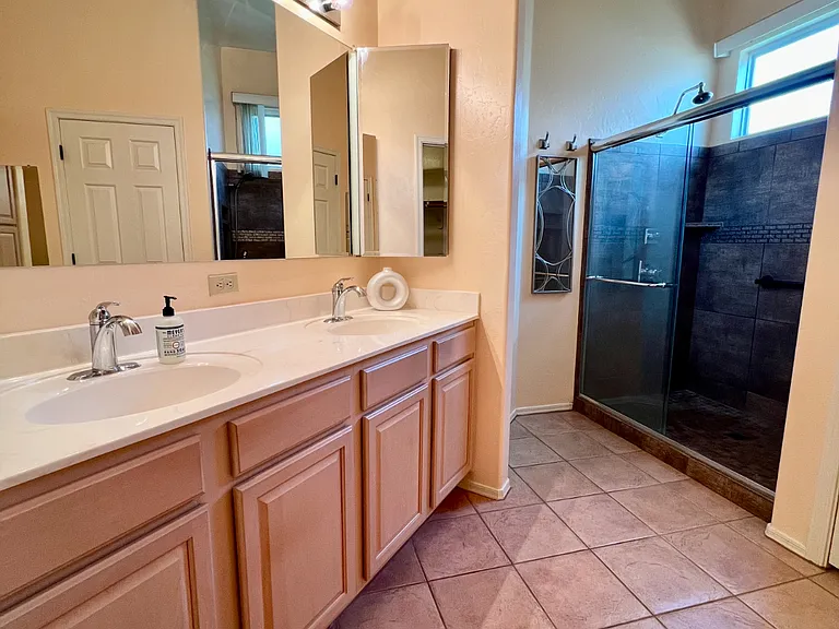 3048 W Desert Glory Dr — Photo 6