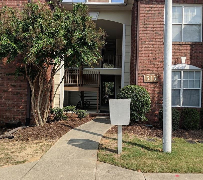 1st image of 513 Meadowland Ct APT 2