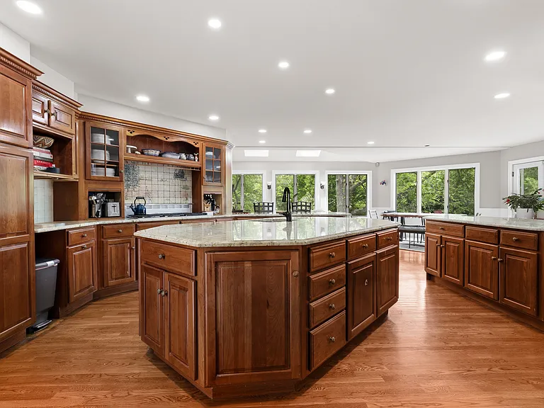 4 Fawn Ln — Photo 8