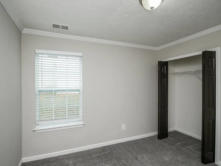 7065 Springgrove Ct — Photo 13