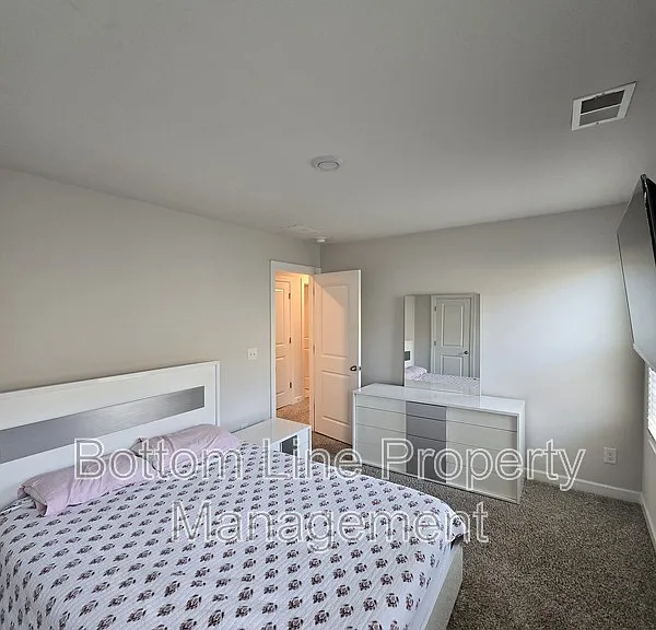 1221 Colgher St — Photo 34