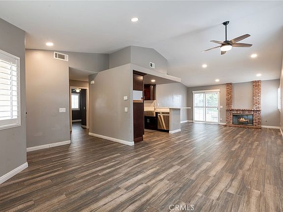 5th image of 895 Arbor Cir