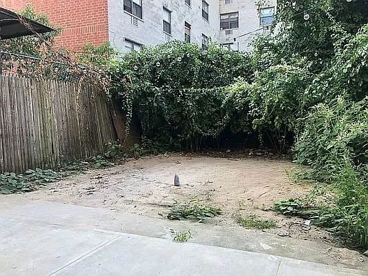 165 Covert St #1 — Photo 17