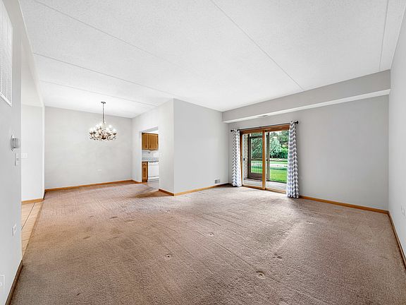 3rd image of 6551 Pine Lake Dr APT 1
