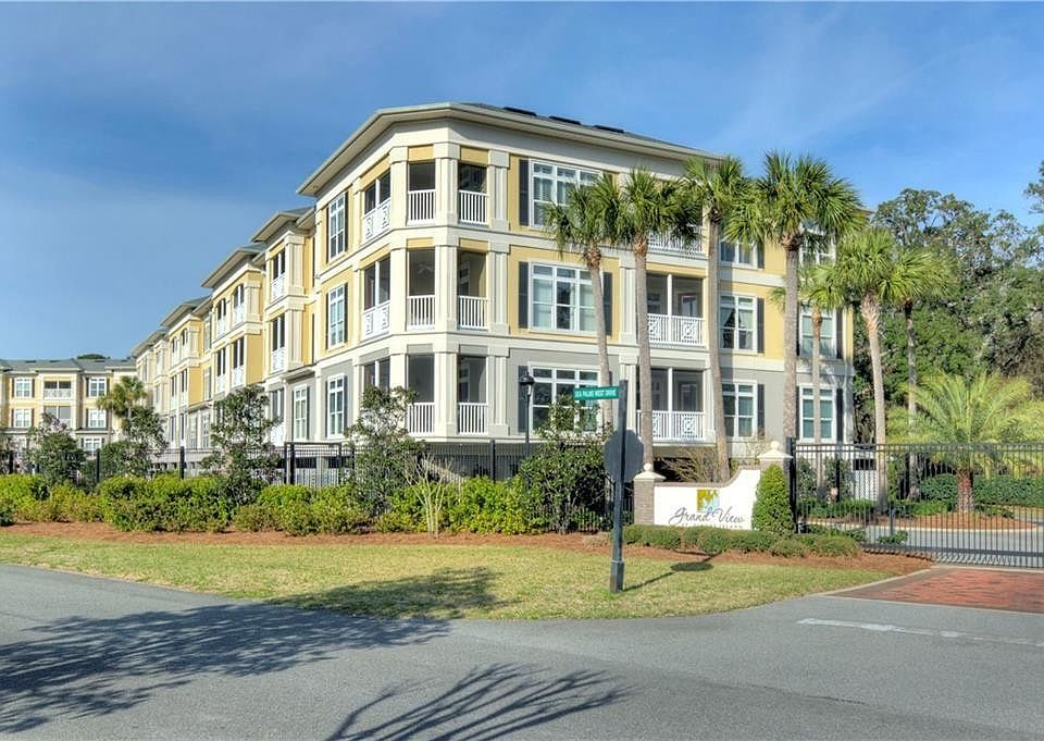 1st image of 1102 Grand View Dr #1102