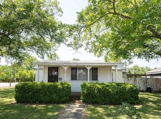 907 College St, Bastrop, TX 78602